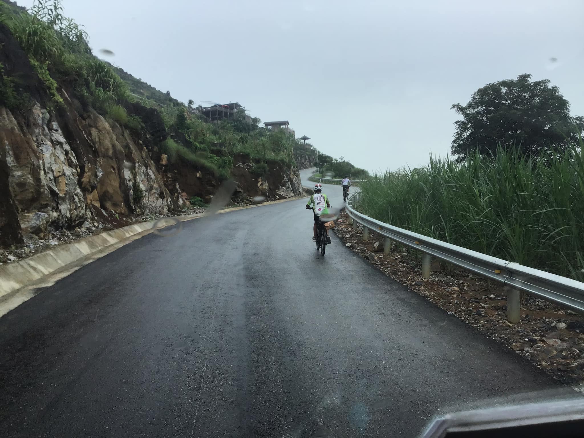 Phong Nha cycling with Dark Cave 1 Day
